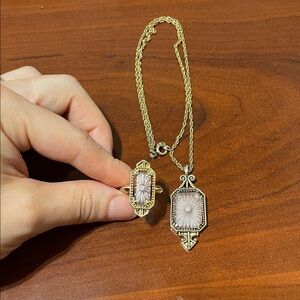 Avon Vintage “Frostlights” Ring and Pendant Camphor Glass Set Size 5.5-7.5